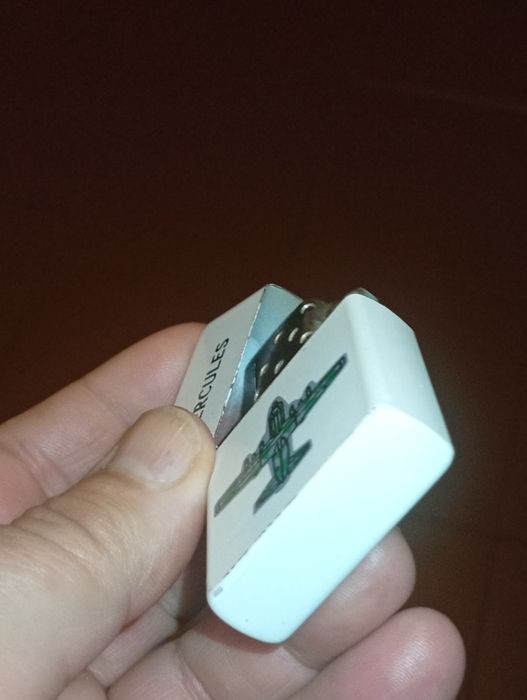 Isqueiro a Gasolina Hércules de Avião Antigo