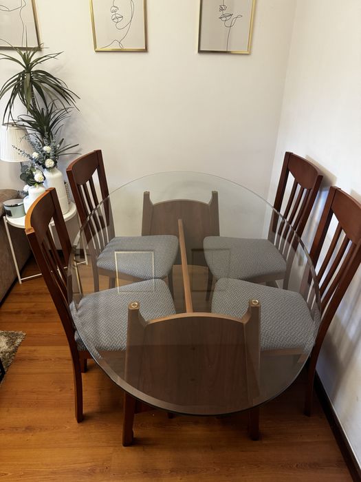 Mesa de sala em vidro
