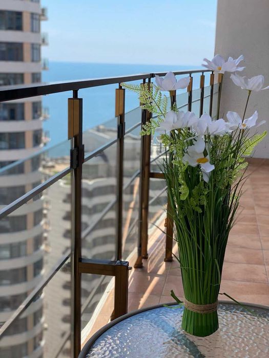 Посуточно Аркадия, Каманина, квартира с ТЕРРАСОЙ вид на море ПОДОБОВО