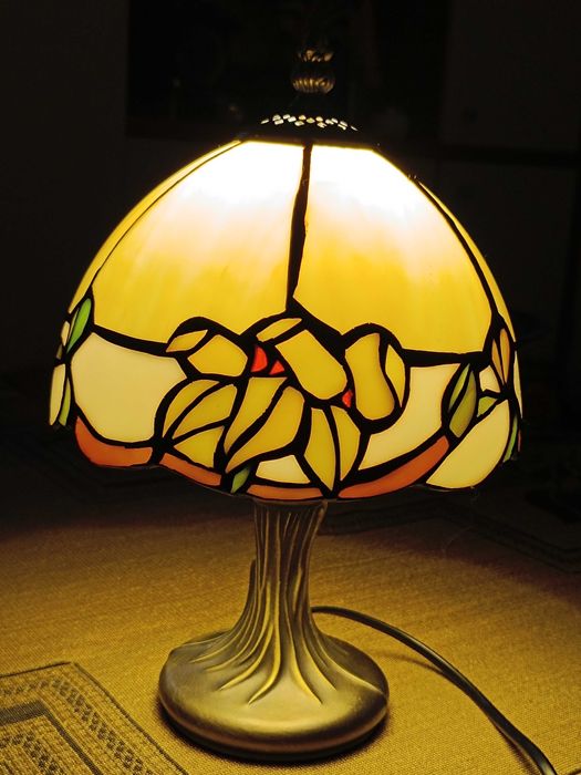 Lampa  ,,Tiffany"   kwiaty