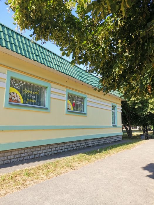 Окреме приміщення комерційного призначення.