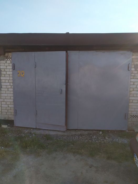 Гараж ГК "Схід" вул Момота