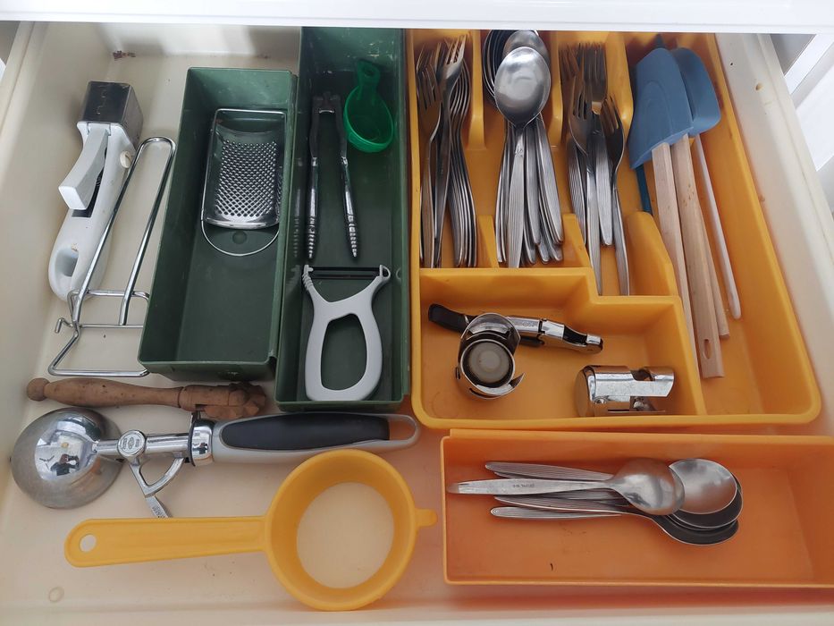 Conjunto de Utensílios de Cozinha + 2 Tábuas de corte (OFERTA)