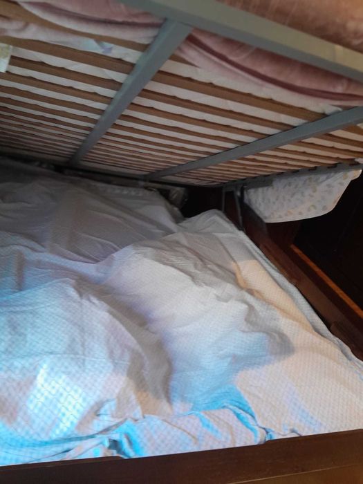 Cama como nova em madeira carvalho