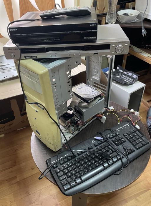 На запчастини: Openbox X-590 CI, монітор Samsung, Pioneer DV-310