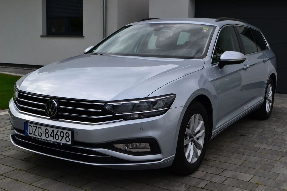 Volkswagen Passat Radar Led Masaże Navi Kamera DSG Łopatki Pdc 2xAlu Serwis Bezwypadkowy