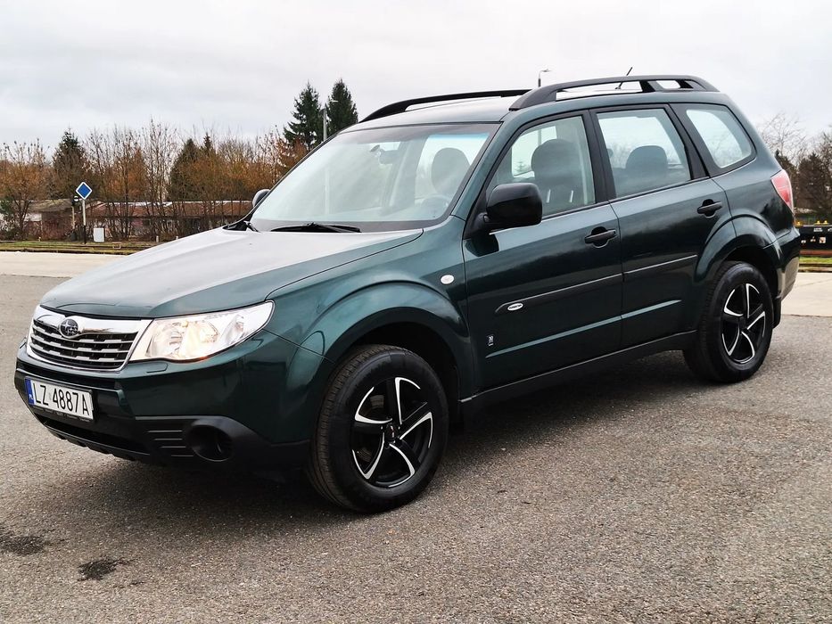 Subaru Forester 2.0 Benz 4X4 2010r  Automat