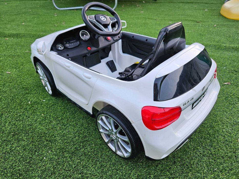 Carro Elétrico Infantil Mercedes-Benz GLA 45 AMG + Comando Parental 2.4G
