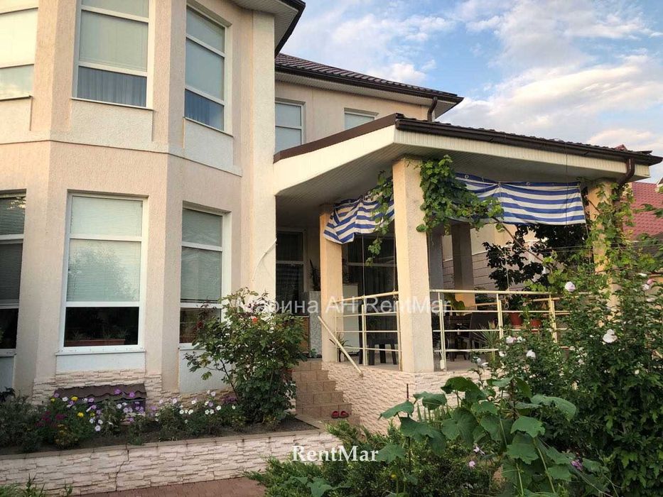 Добротный дом! Жилой подвал! 4 спальни  Б Фонтан Видео