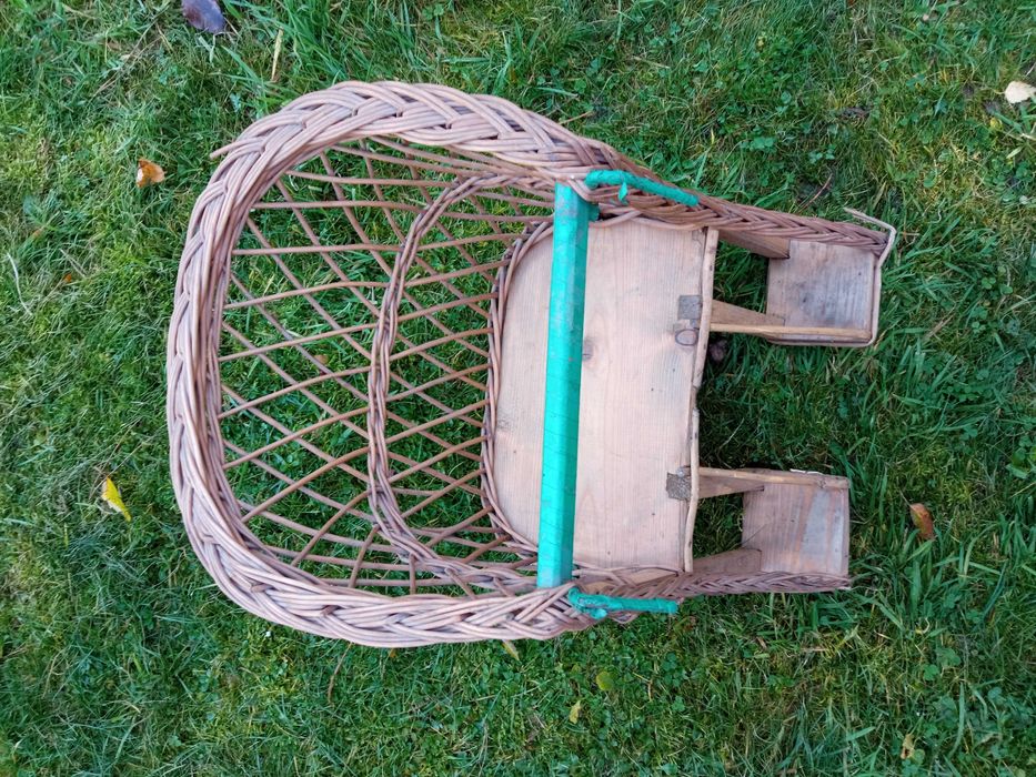 Koszyk wiklinowy na rower.