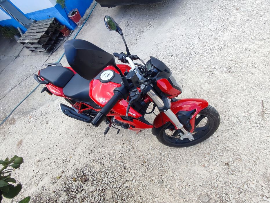 Benelli BN 125cc (2019) – Apenas 7.617 km – Revisão Feita – Excelente Estado