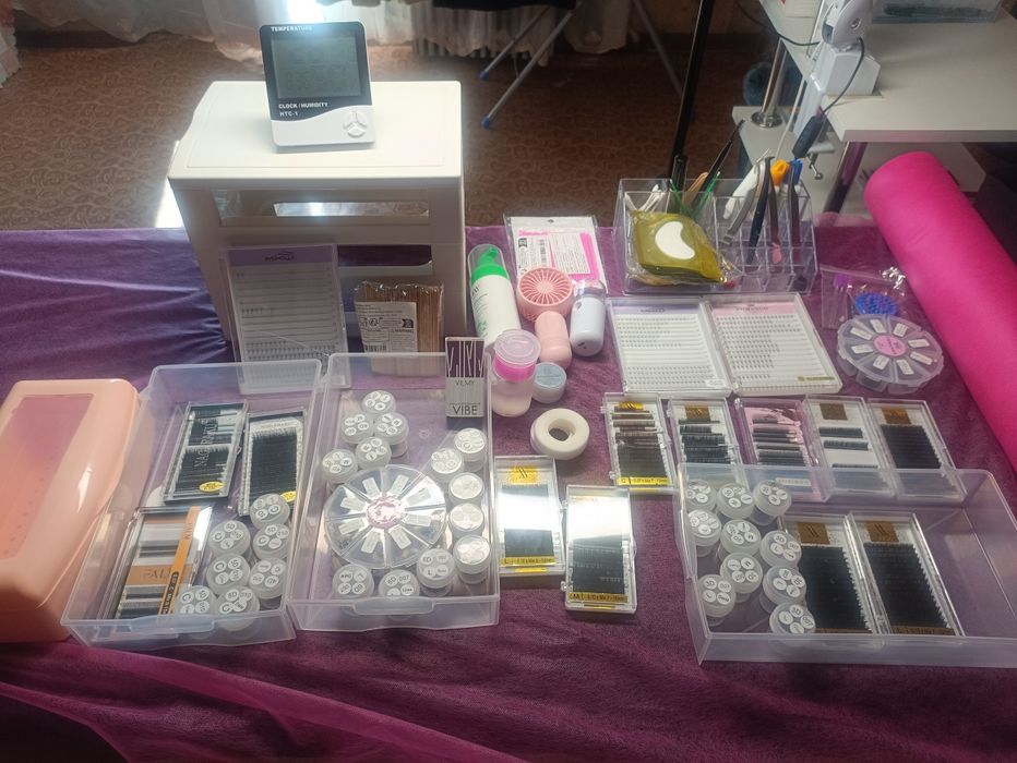 Продам кушетку  лампу столик