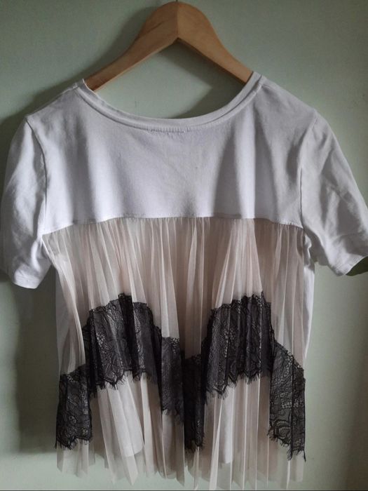 T-shirt algodão arrendada Zara