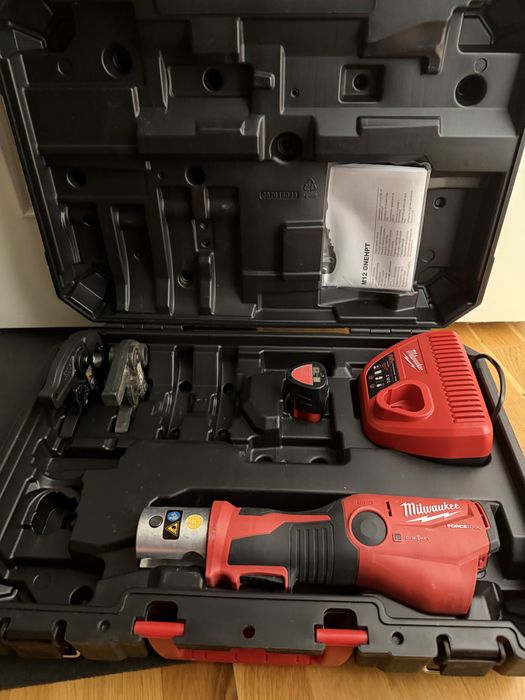 Milwaukee M12 ONEHPT Press 2025 Idealny Hilti Geberit