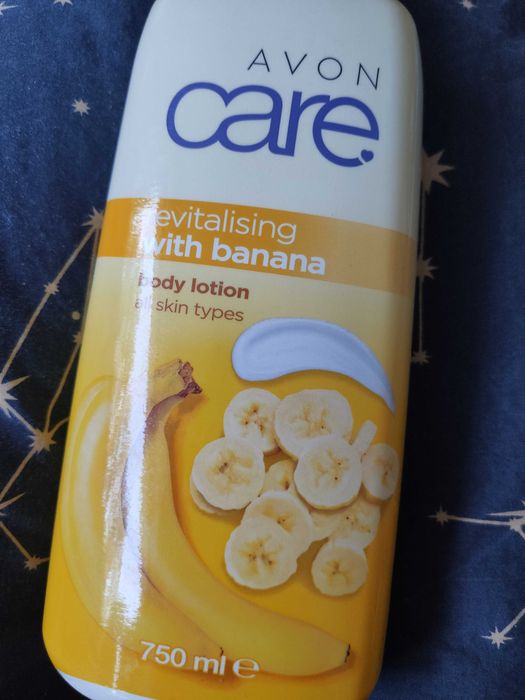 Avon rewitalizujący bananowy balsam do ciała