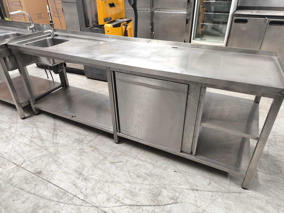 Movel em inox com pio