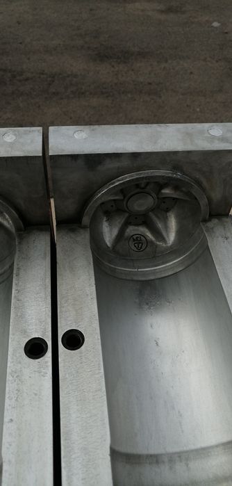 Продам пресс формы для выдува ПЕТ тары