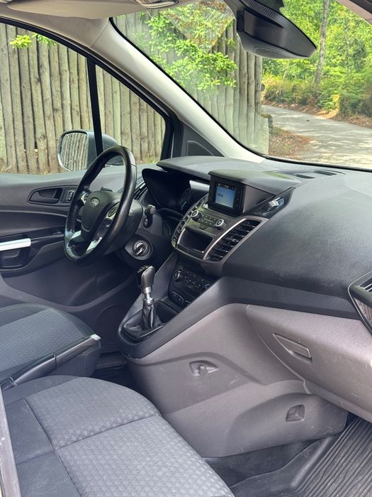 Ford Transit Connect | 2020 | 3 lugares | Ar condicionado