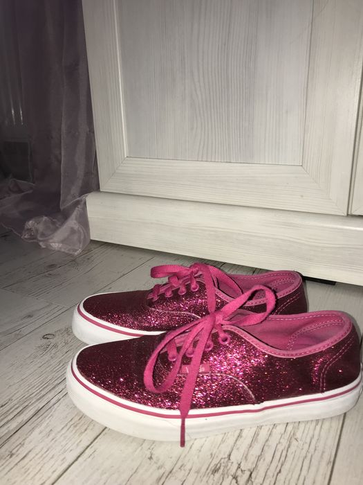 brokatowe buty vans
