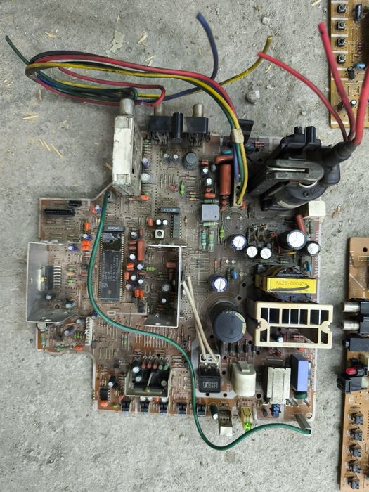 платы старых телевизоров