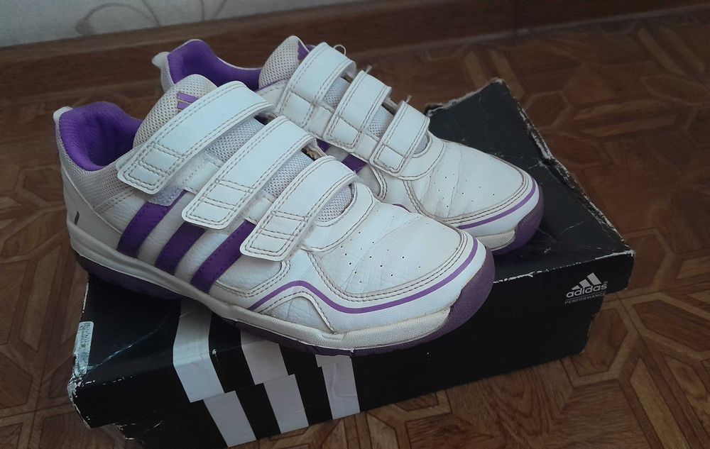 Buty Adidas dziecięce