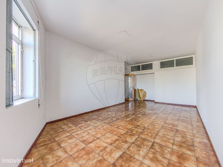 Moradia T4 para venda