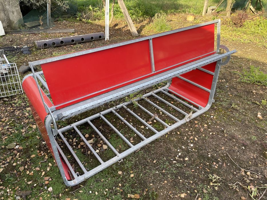 Caixa/cofre p/ arrumação garrafas gás