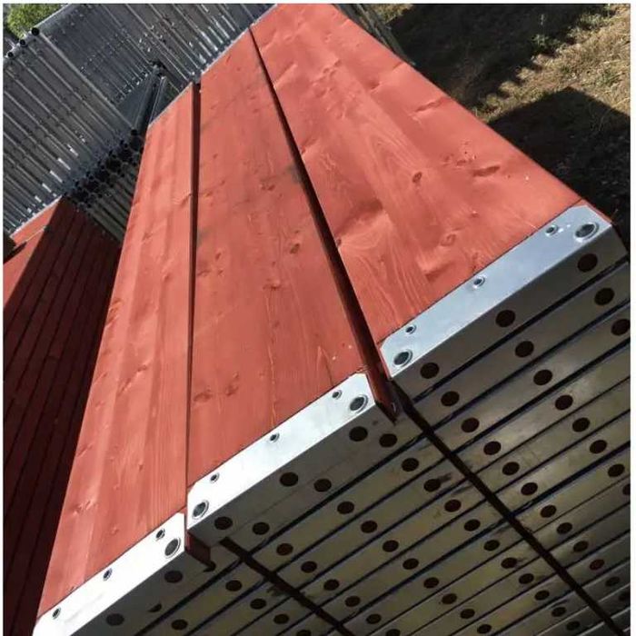 Rusztowanie elewacyjne rusztowania fasadowe system PLETTAC 150m2.