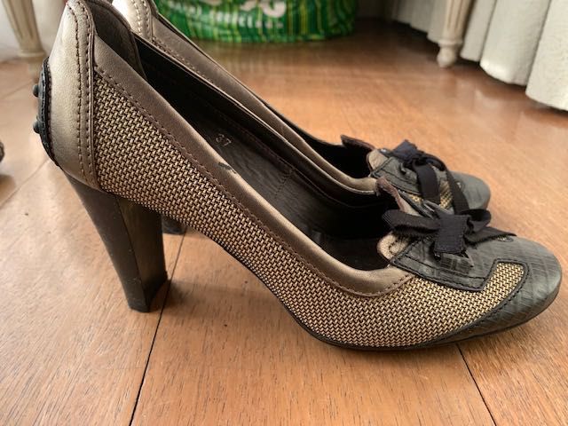 sapatos TOD´S tamanho 37