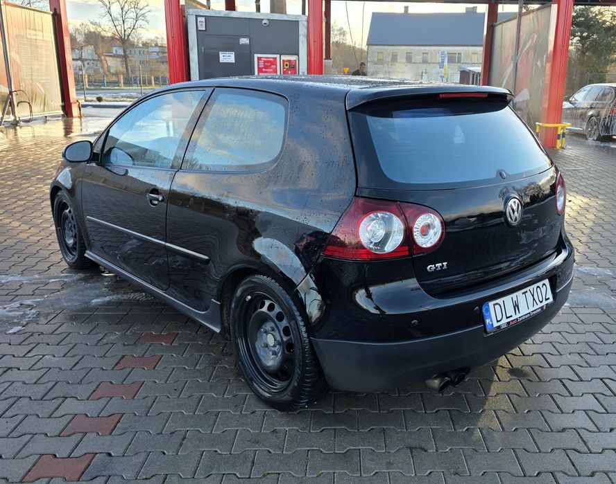 Golf 5 GTI !! 2.0 turbo 200 koni.  Długie opłaty!!