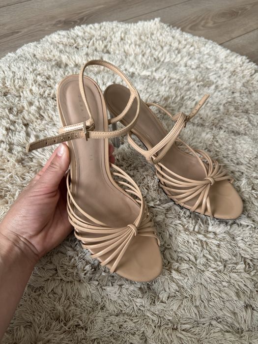 Босоніжки Zara 38р бу в ідеальному стані