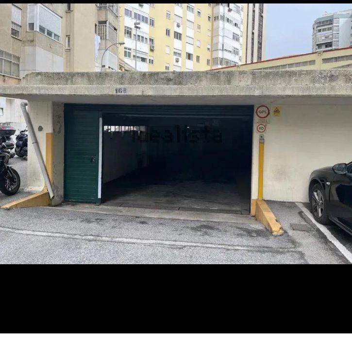 Lugar de garagem para mota Algés, Lisboa