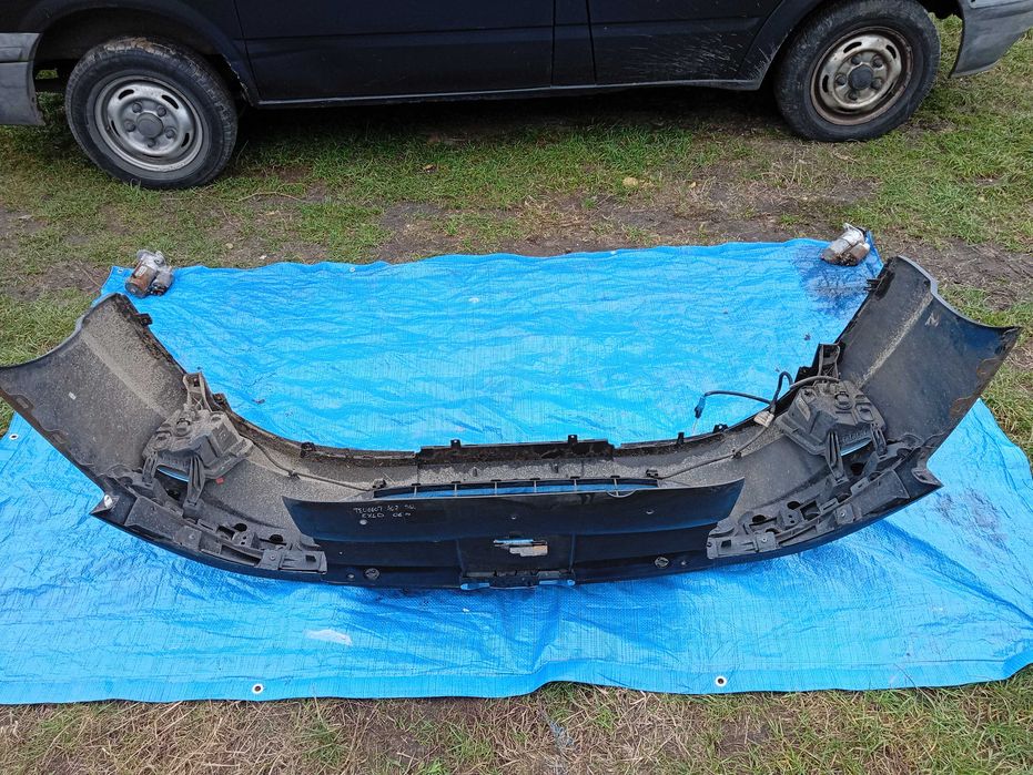 Peugeot 407 zderzak przod czarny EXLD