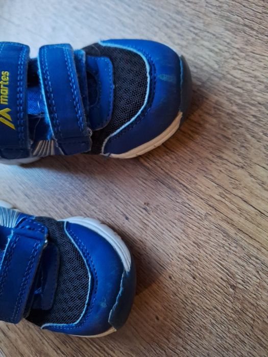 Buty sportowe Martens 25