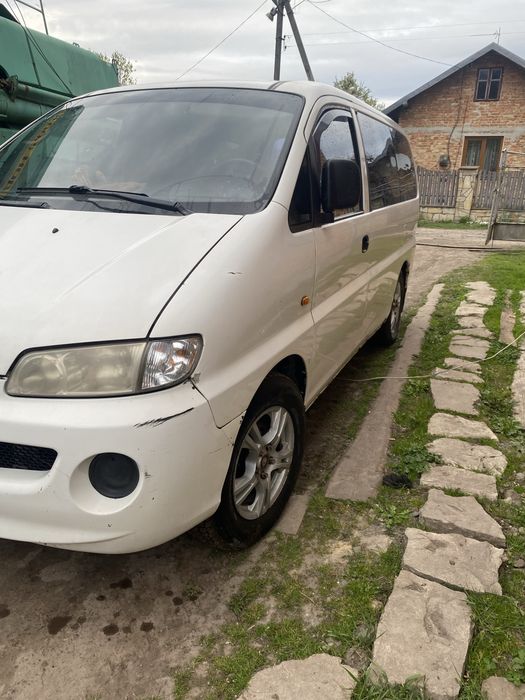 Продам авто hyundai h-1