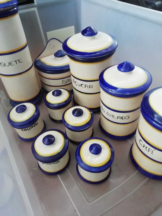 Loiça para cozinha.64861334392579121