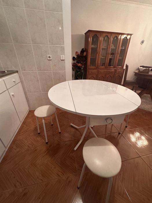 mesa de cozinha, extensível, com 4 bancos