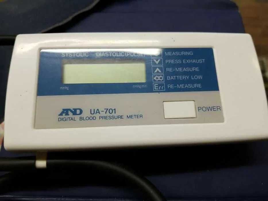 Тонометр AND UA-701, ТЕСН-МЕD SE-310A.