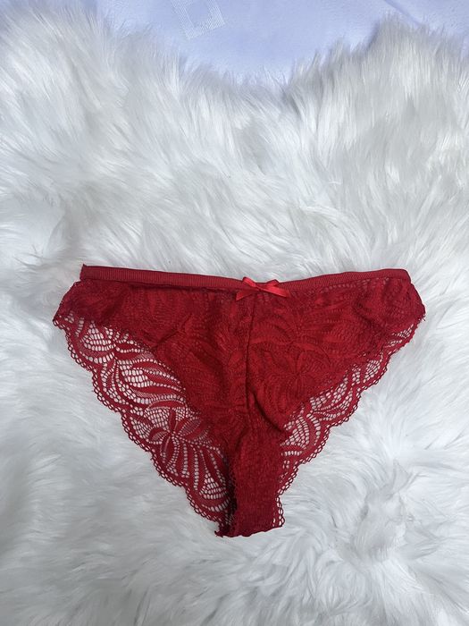 Majtki koronkowe czerwone nowe