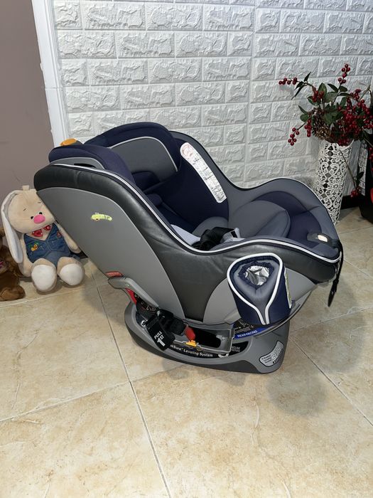 Автокрісло Chicco Nextfit ZIP Група 0+/1/2 (0-30кг) автокресло