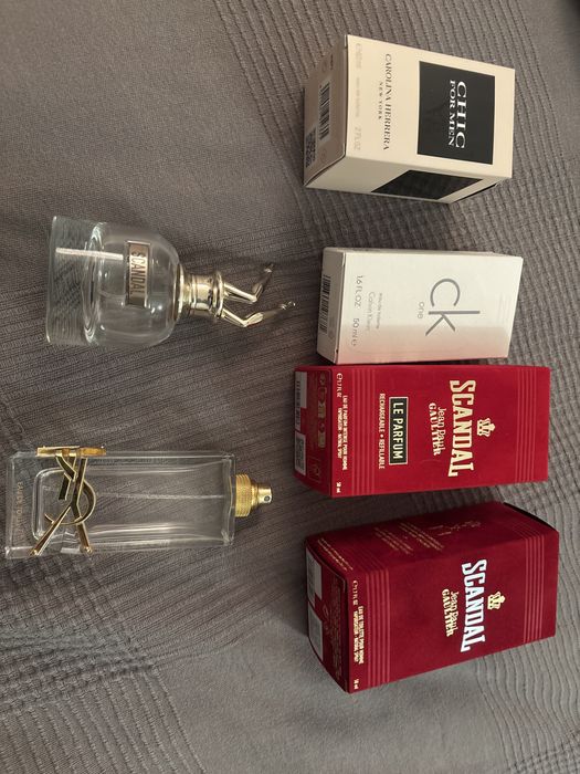 Puste pudelka i flakony po perfumach