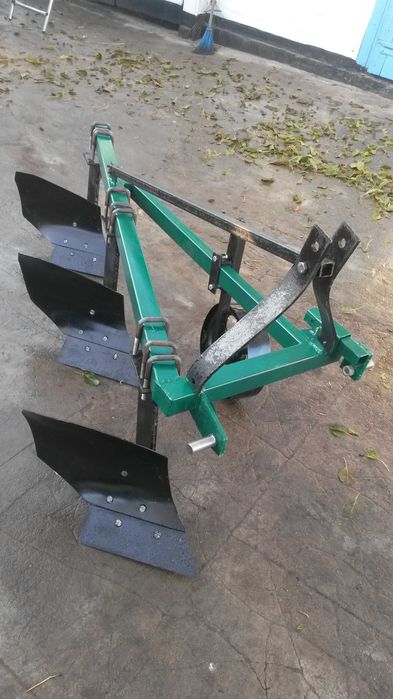 Плуг  для мінітрактора  від виробника