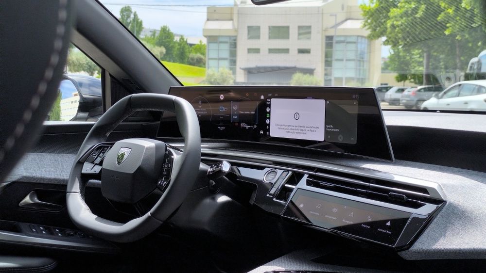 Peugeot 3008 hibrid 2025 6000 km