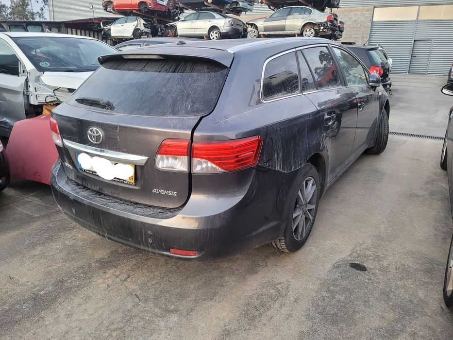 Toyota Avensis 2015 para peças