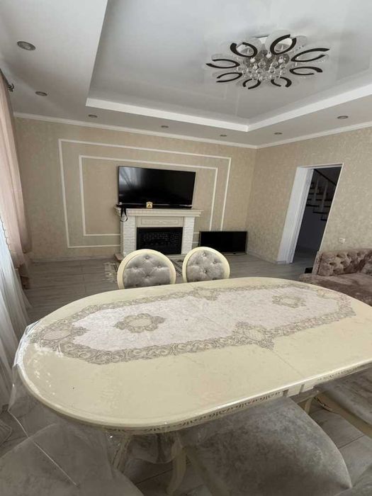 Продам сучасний двоповерховий будинок 180кв.м. з усіма комунікаціями