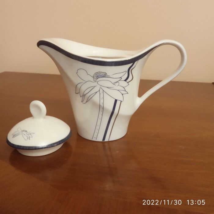 ceramiczny dzbanek zaparzacz do herbaty nowoczesny design