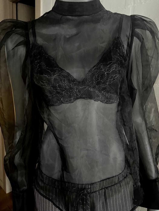 Брендовая прозрачная блузка из органзы Guess