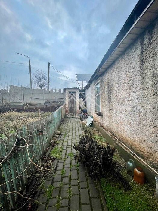 Продаж будинку по вул. Купріна