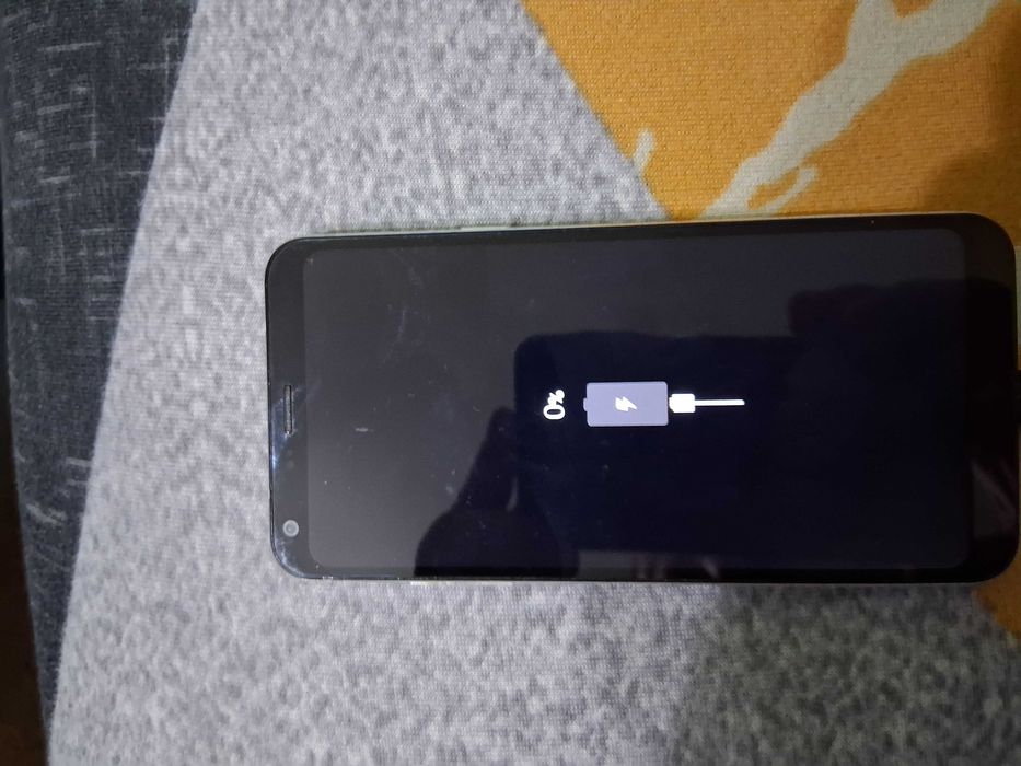 Lg Q6   smartfon
