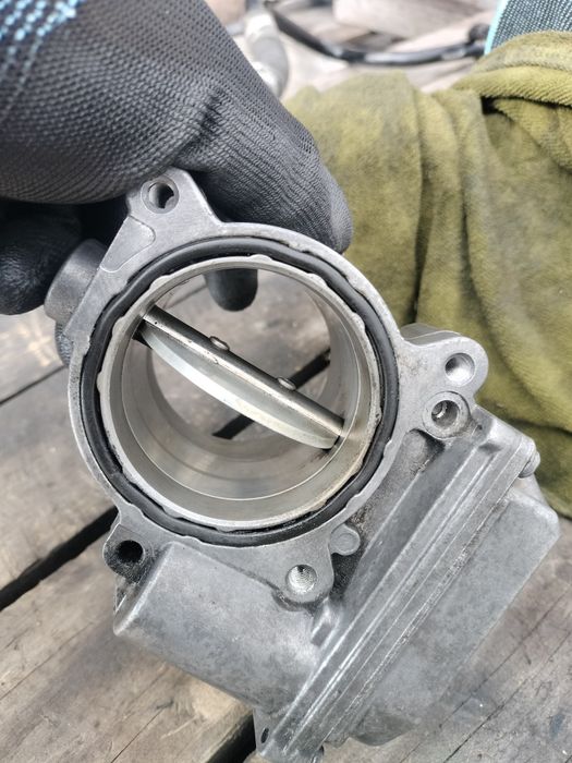 Дроссельная заслонка AUDI A6 C6 A4 B8 3.0 TDI 4E0145950F